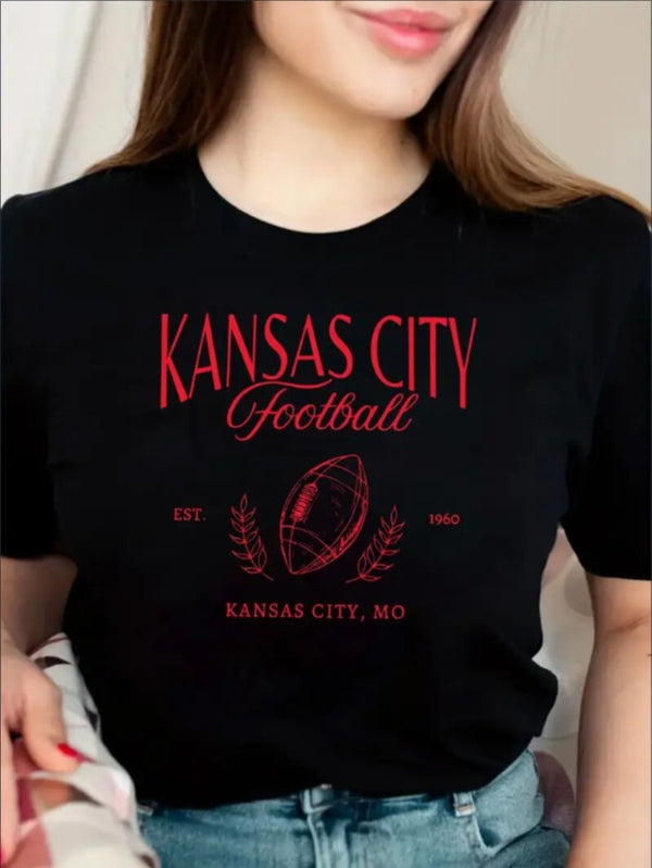 KC, Football Graphic Print T-Shirt - Crew Neck, A Comfortable Women's Short-sleeved Crew Neck T-shirt For Everyday Wear And Stylish Layering