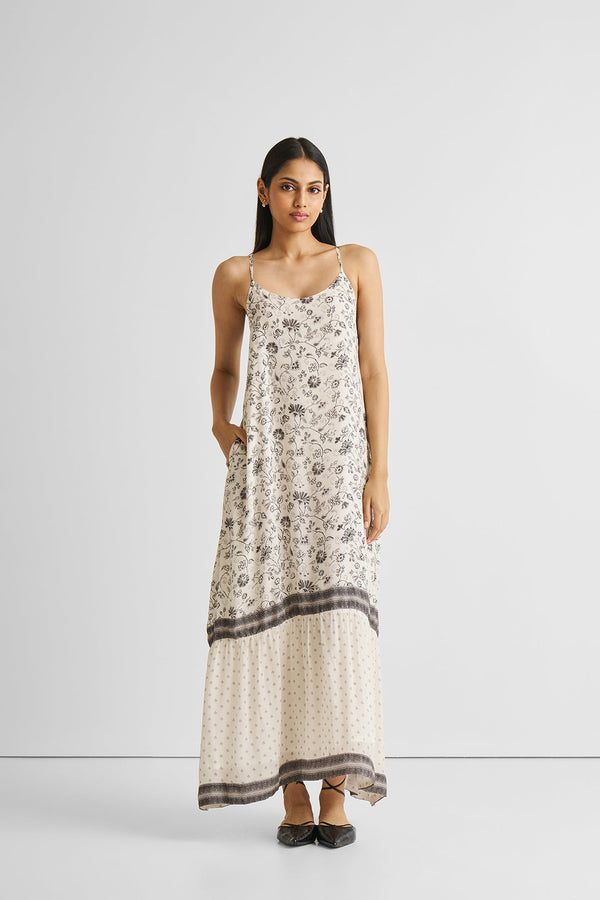Flowy Maxi Dress in Black Florals-0