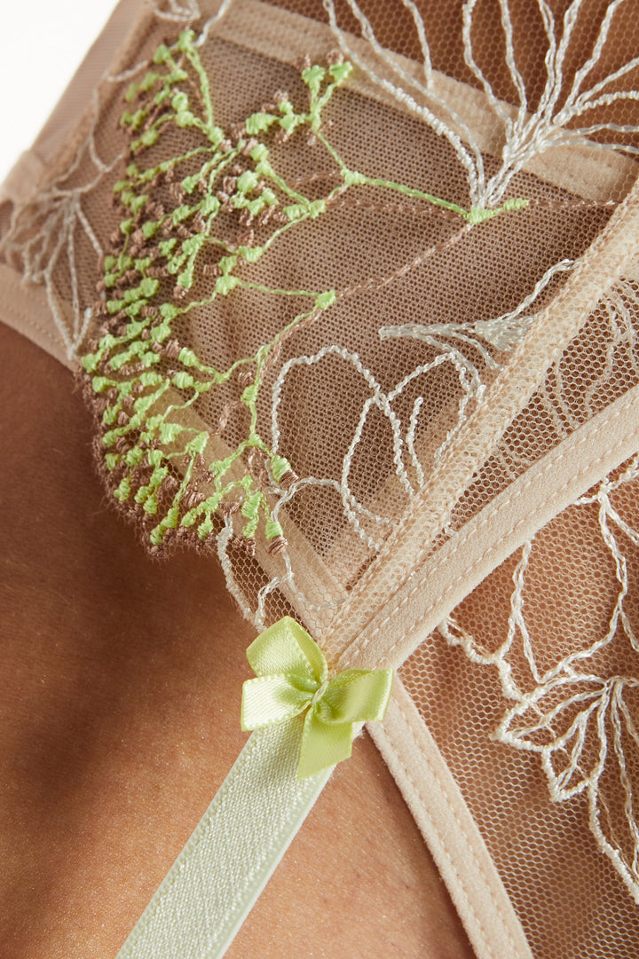 Sheer Mesh Embroidered Garter Belt Gorteks Soleil-2