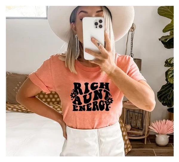 Rich Aunt Energy T-shirt, Cool Aunt Shirt For Auntie Gift, Retro Cool Aunt Tshirt For Aunt, Aunt Birthday Gift For Her, Aunt T Shirt For Baby Announcement T-shirt