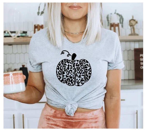 Leopard Pumpkin T-shirt, Cute Cheetah Pumpkin Gift, Thanksgiving Shirt, Halloween Tee, Cute Fall Top, Fall Vibes Shirts, Thankful Gift