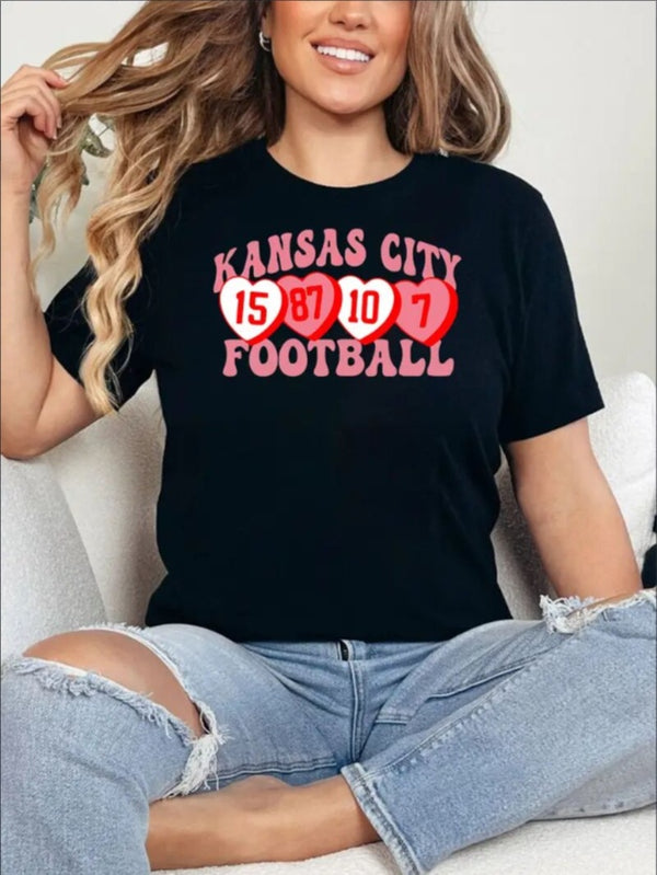 KC, Football Graphic Print T-Shirt - Crew Neck, A Comfortable Women's Short-sleeved Crew Neck T-shirt For Everyday Wear And Stylish Layering