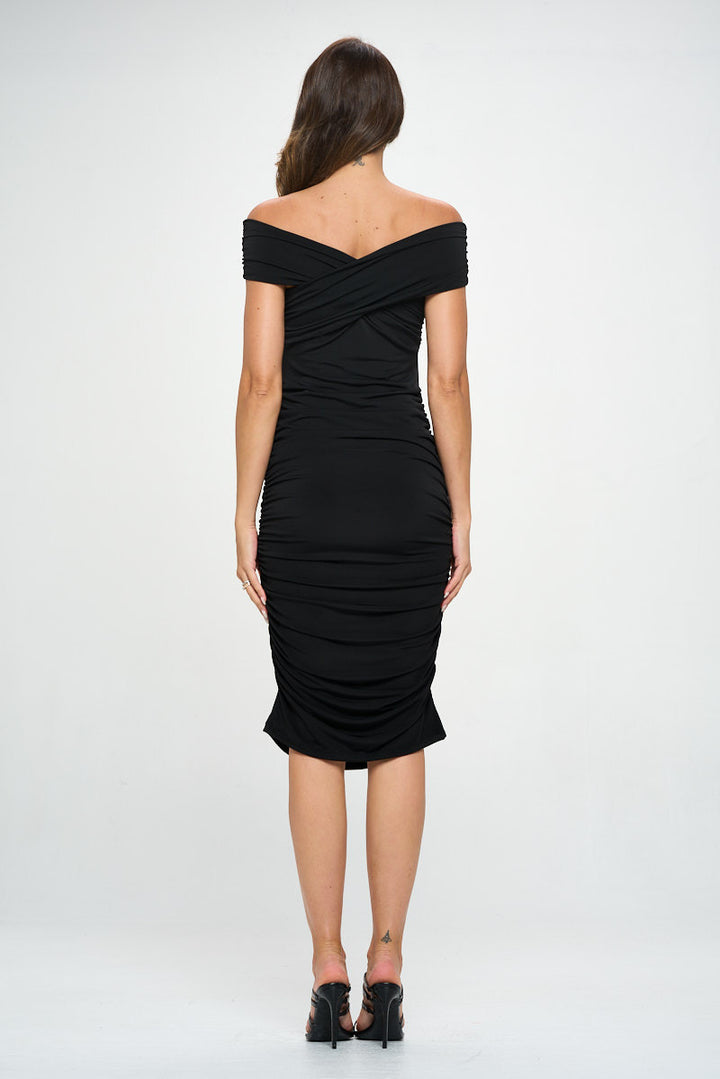 Solid Off Shoulder Midi Bodycon Dress with Ruched Detail-4